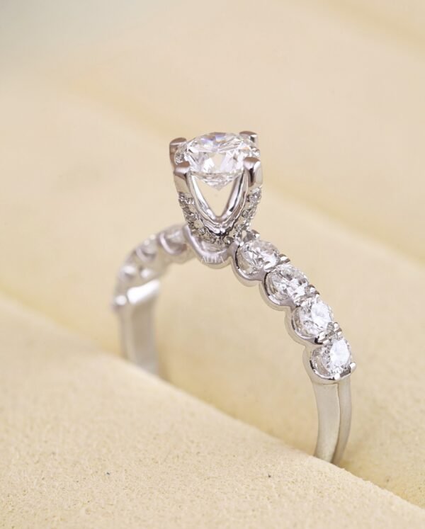 Nhẫn nữ hình vương miện đính kim N020