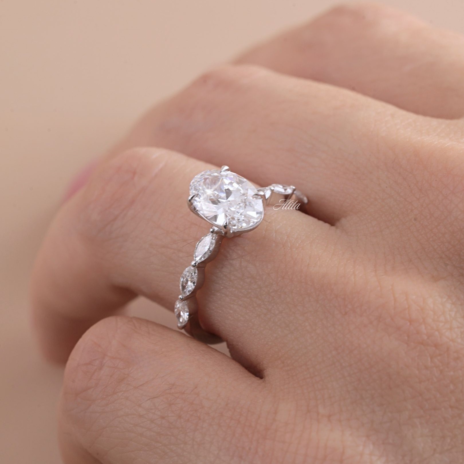 Nhẫn kim cương đơn giản và thuần khiết N012