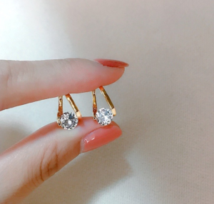 Khuyên tai Swing đính kim lấp lánh 8ly KT004