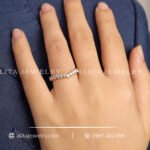 Cặp nhẫn cưới đính kim vàng 18K CNC024