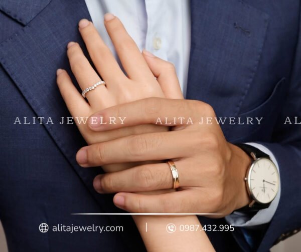 Cặp nhẫn cưới đính kim vàng 18K CNC024