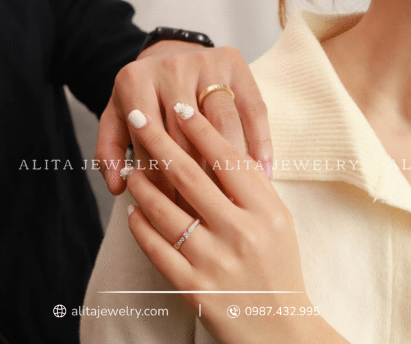 Cặp nhẫn cưới kim cương đơn giản vàng 18K CNC25