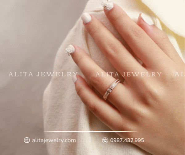 Cặp nhẫn cưới kim cương vàng 18K CNC26