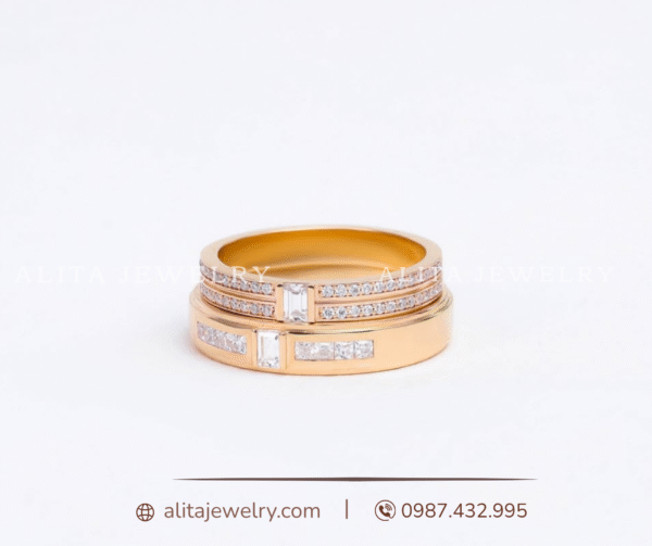 Cặp nhẫn cưới kim cương vàng 18K CNC26