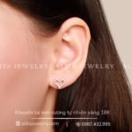 Khuyên tai kim cương trái tim vàng 18K KT005