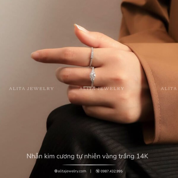 Nhẫn kim cương đính kim vàng trắng 14K NN027
