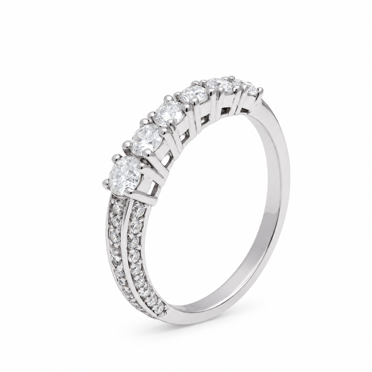 Nhẫn kim cương tự nhiên vàng trắng 14K NN001