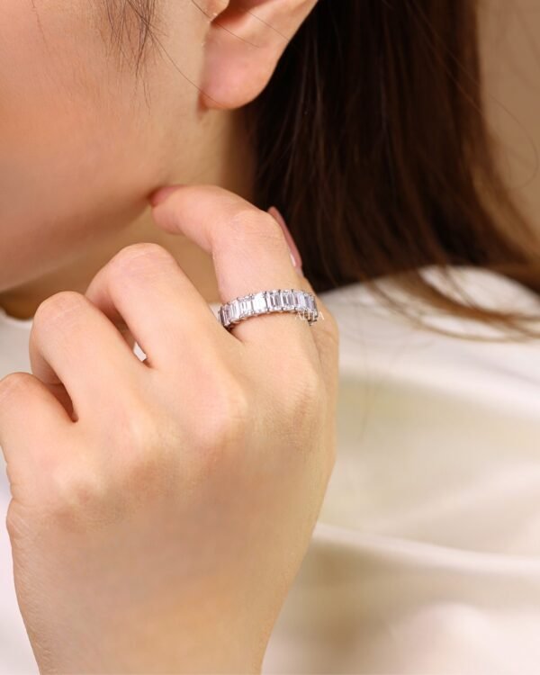 Nhẫn nữ viên chữ nhật Baguette Eternity NN022