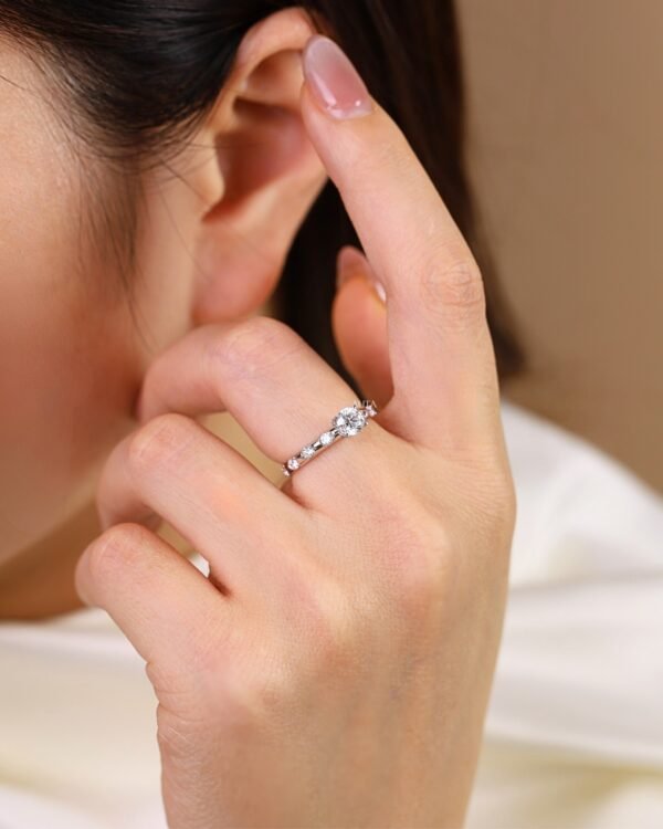 Nhẫn nữ kim cương cầu hôn Eternal Shine NN020