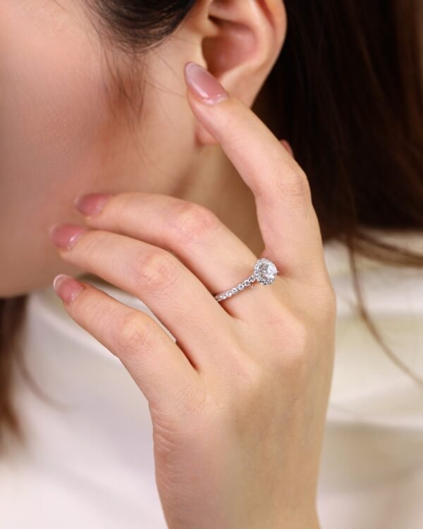 Nhẫn kim cương nữ Round Brilliant Cut NN023