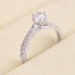 Nhẫn kim cương tròn đai pavé 6 chấu NN025