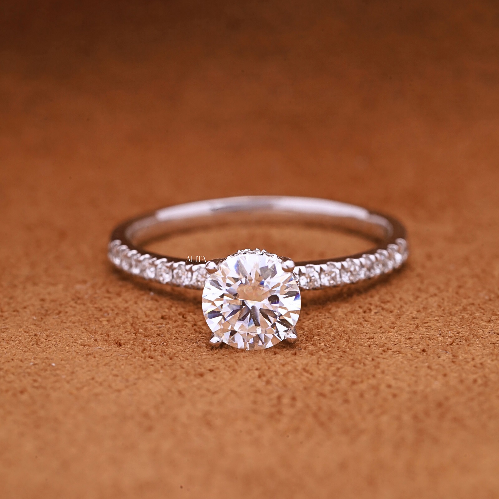 Nhẫn nữ kim cương nhân tạo Eternal Crown NN043