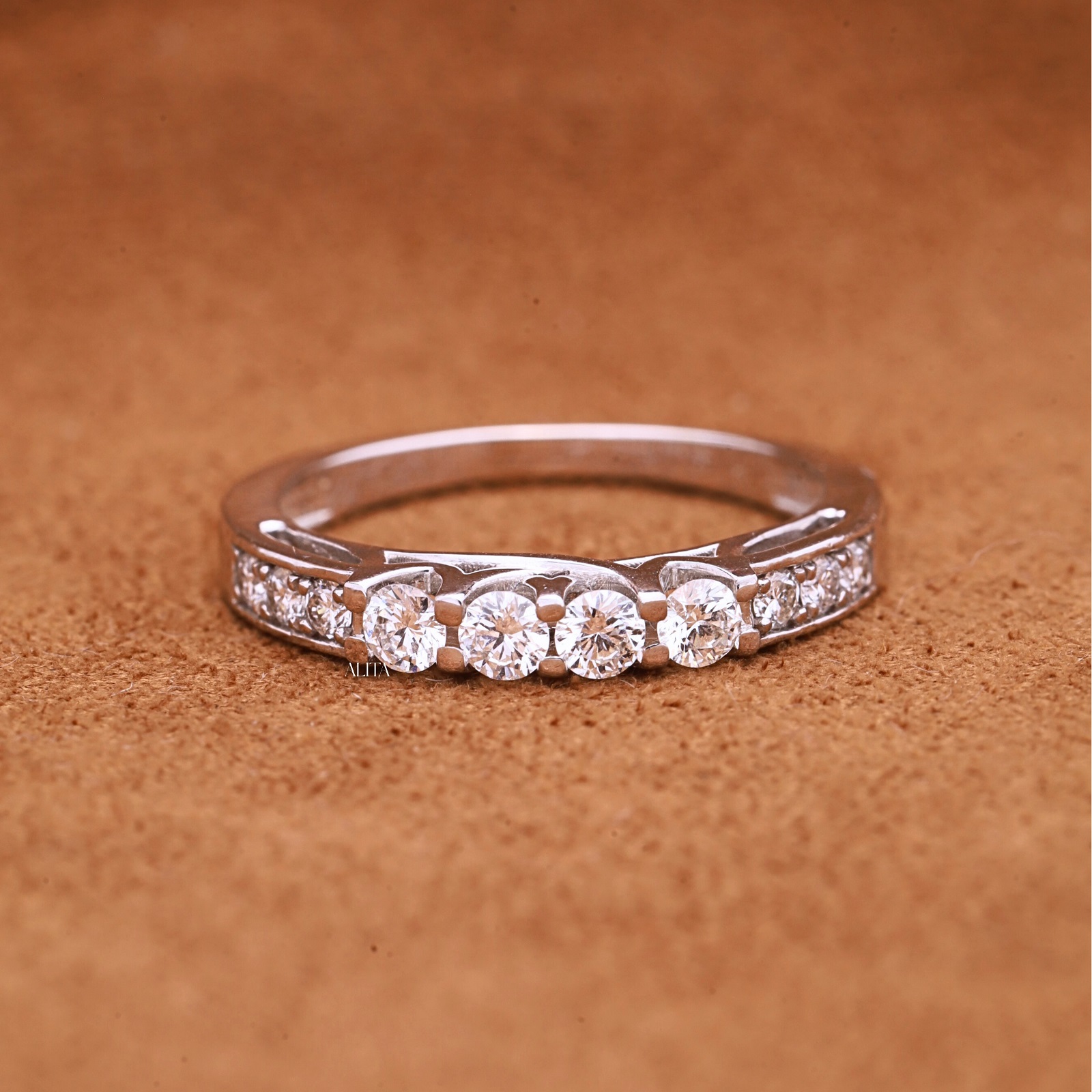Nhẫn cầu hôn sang trọng Alita Eternal Shine NN049