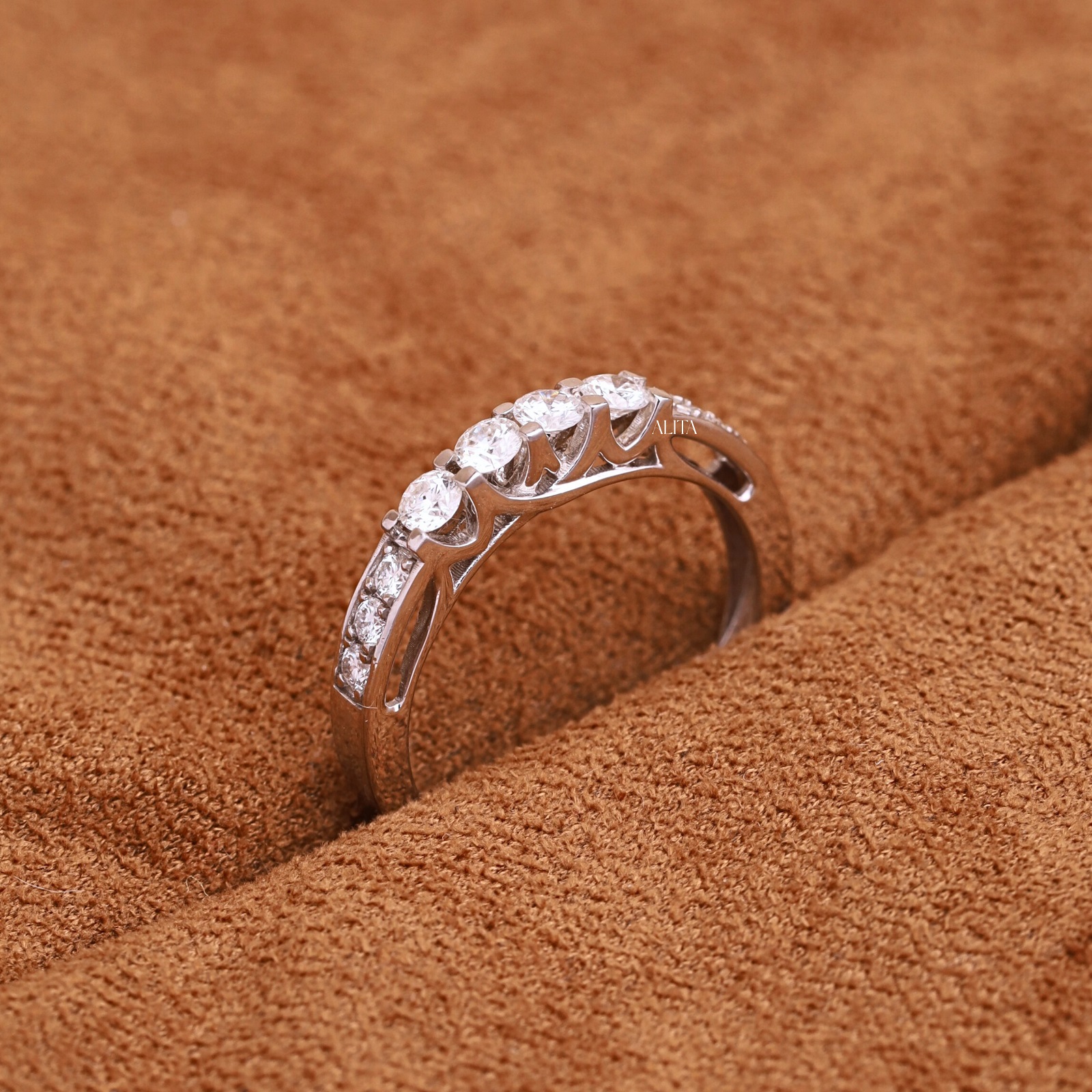 Nhẫn cầu hôn sang trọng Alita Eternal Shine NN049