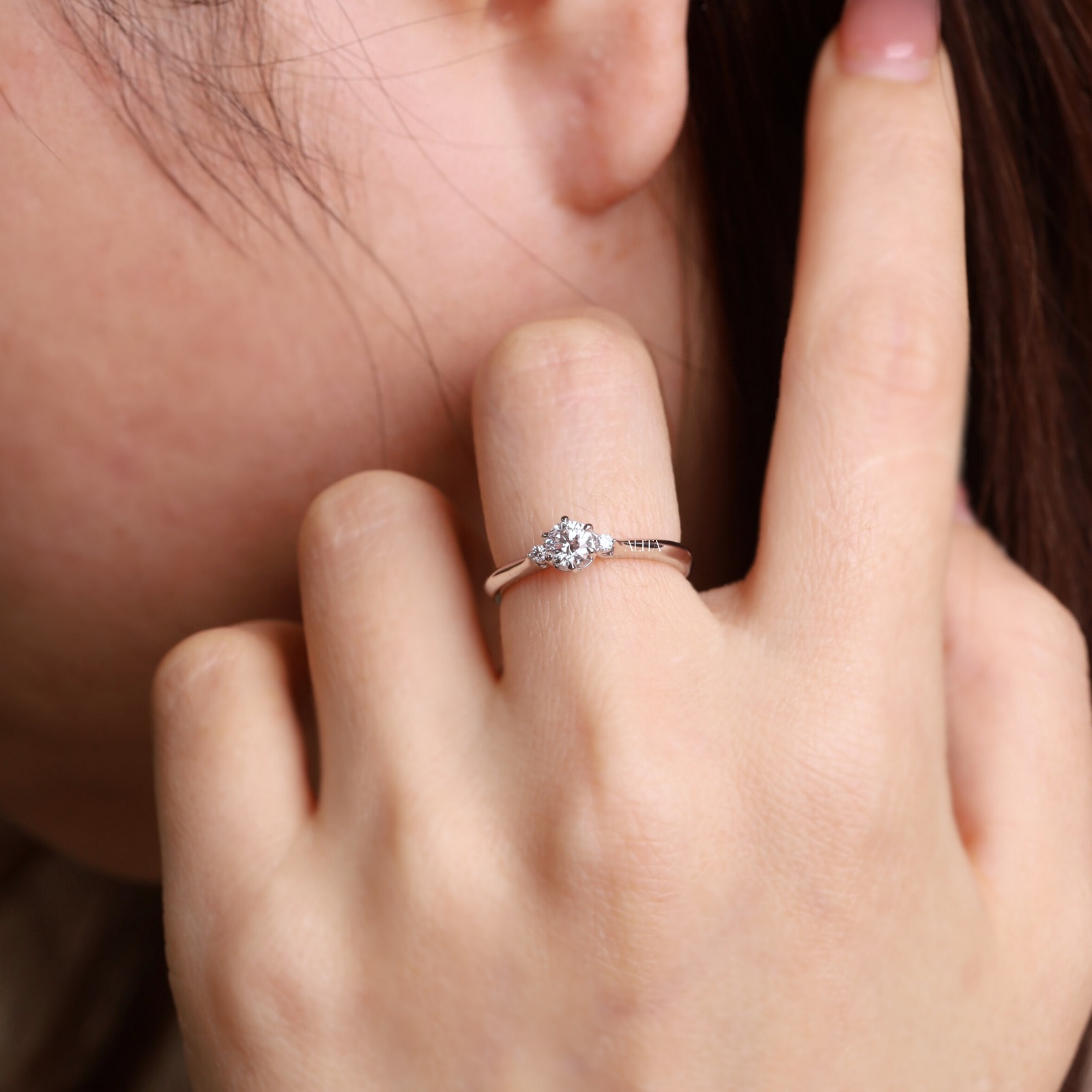 Nhẫn nữ vàng trắng 14K Luna Spark Ring NN031
