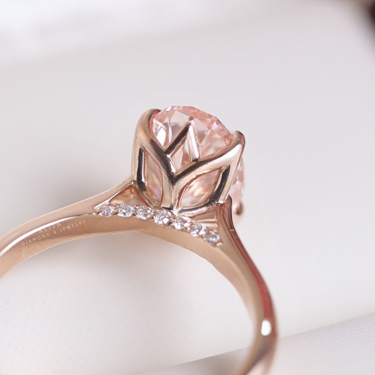 Nhẫn kim cương hồng Oval 1.5 Carat NN045