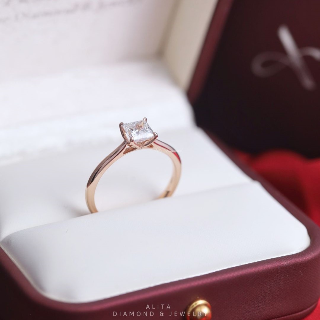Nhẫn kim cương tự nhiên vàng hồng Luxe Blossom NN039