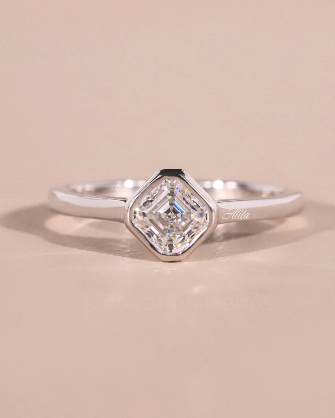 Nhẫn đính hôn kim cương Elara Gold NN062