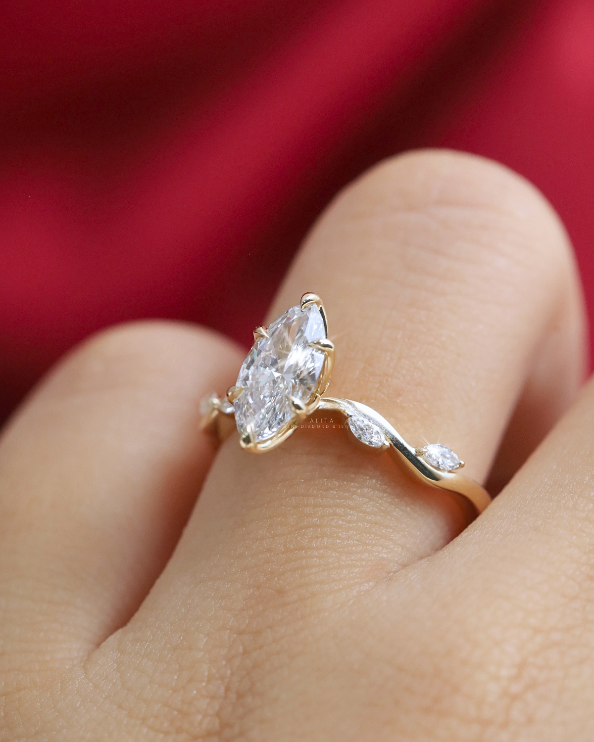 Nhẫn Cầu Hôn Marquise Twist – Eternal Love NN051
