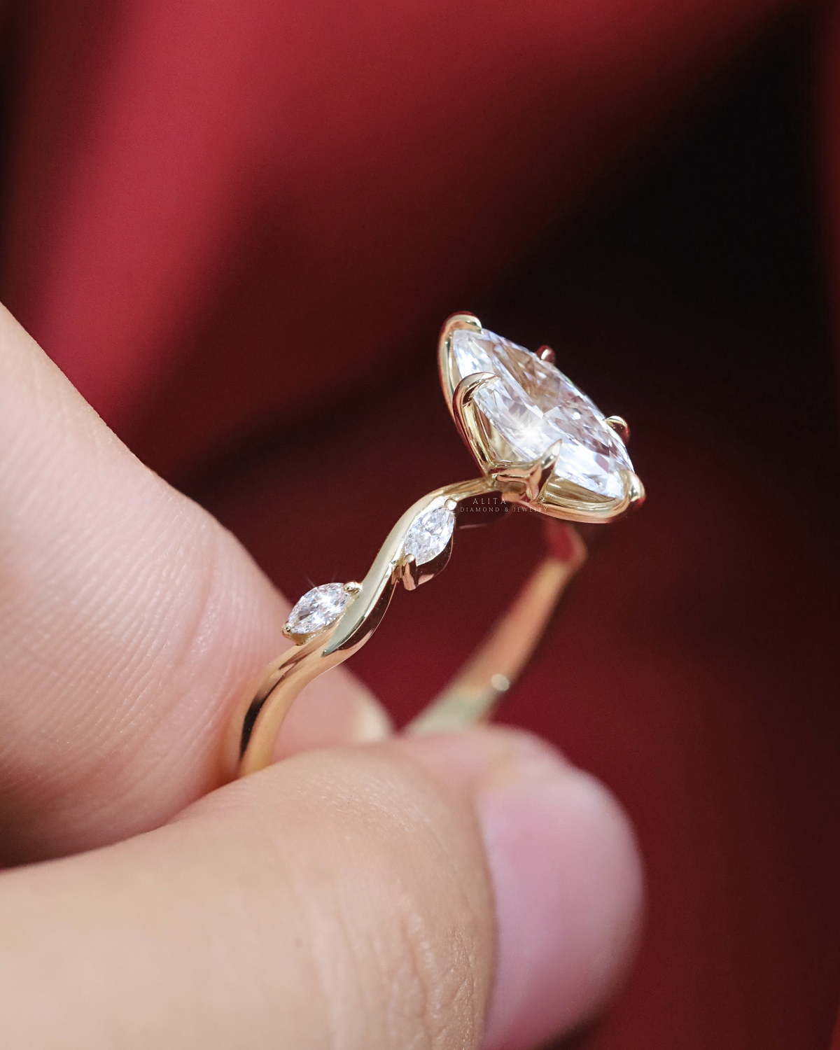 Nhẫn Cầu Hôn Marquise Twist – Eternal Love NN051
