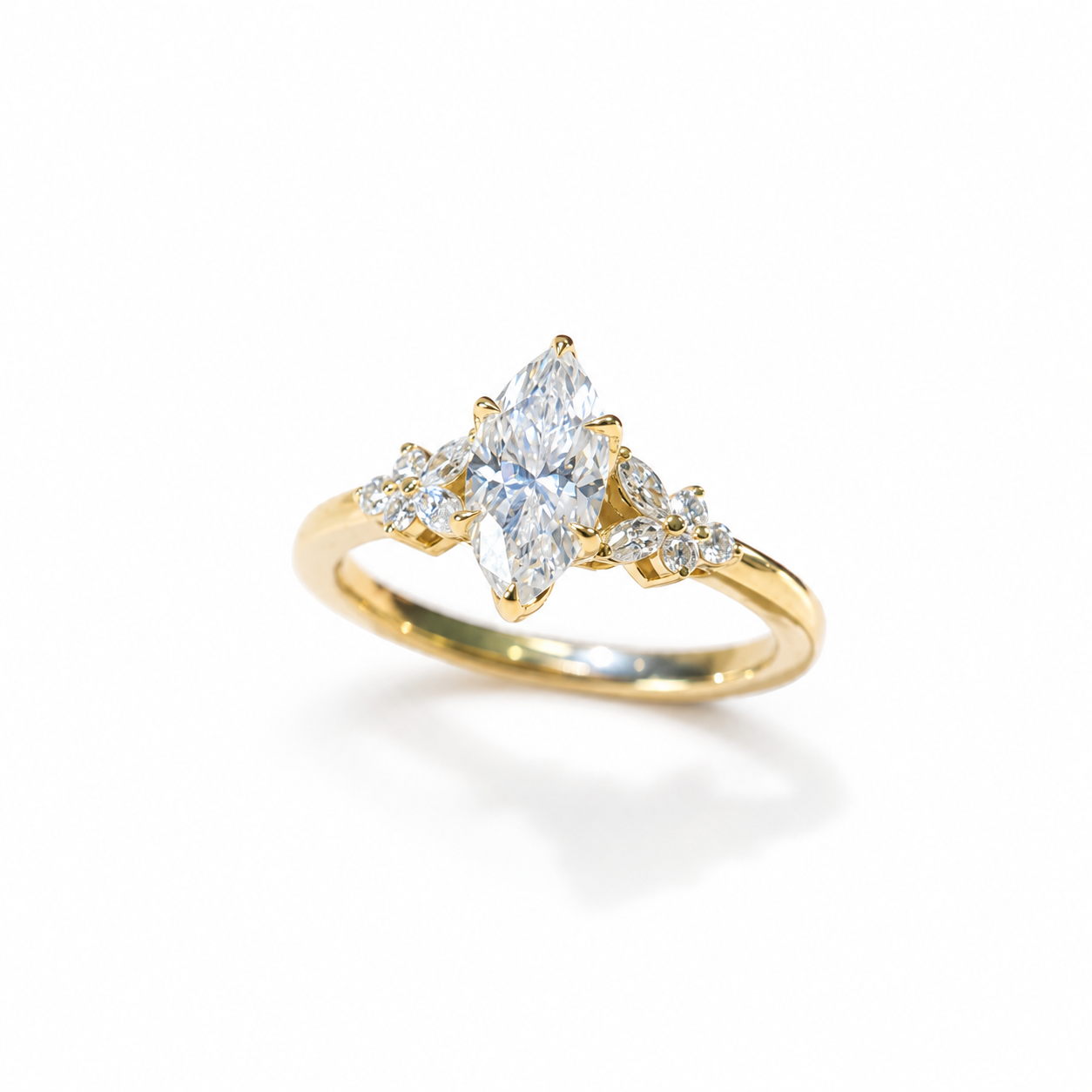 Nhẫn cầu hôn moissanite