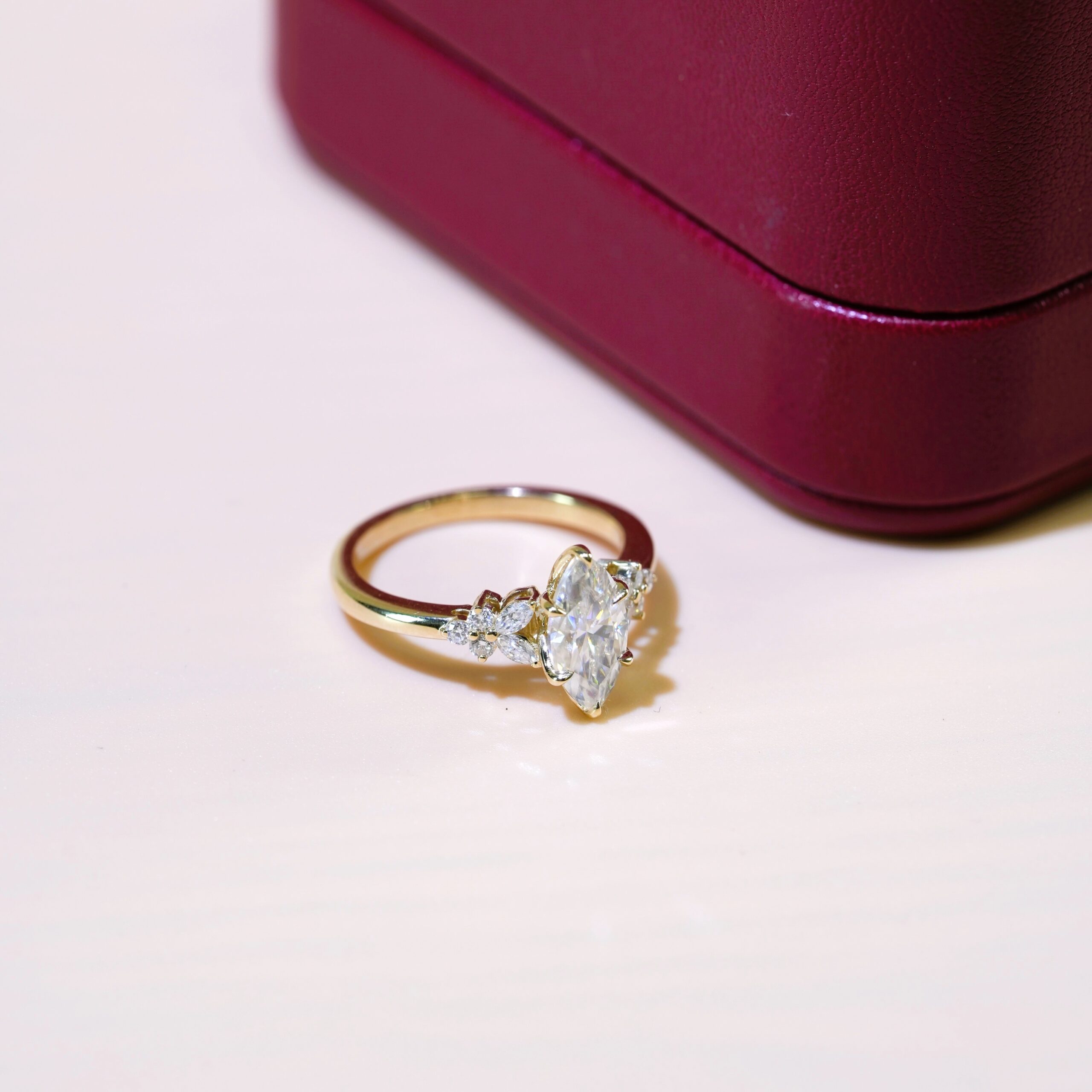 Nhẫn cầu hôn Moissanite Marquise NN065