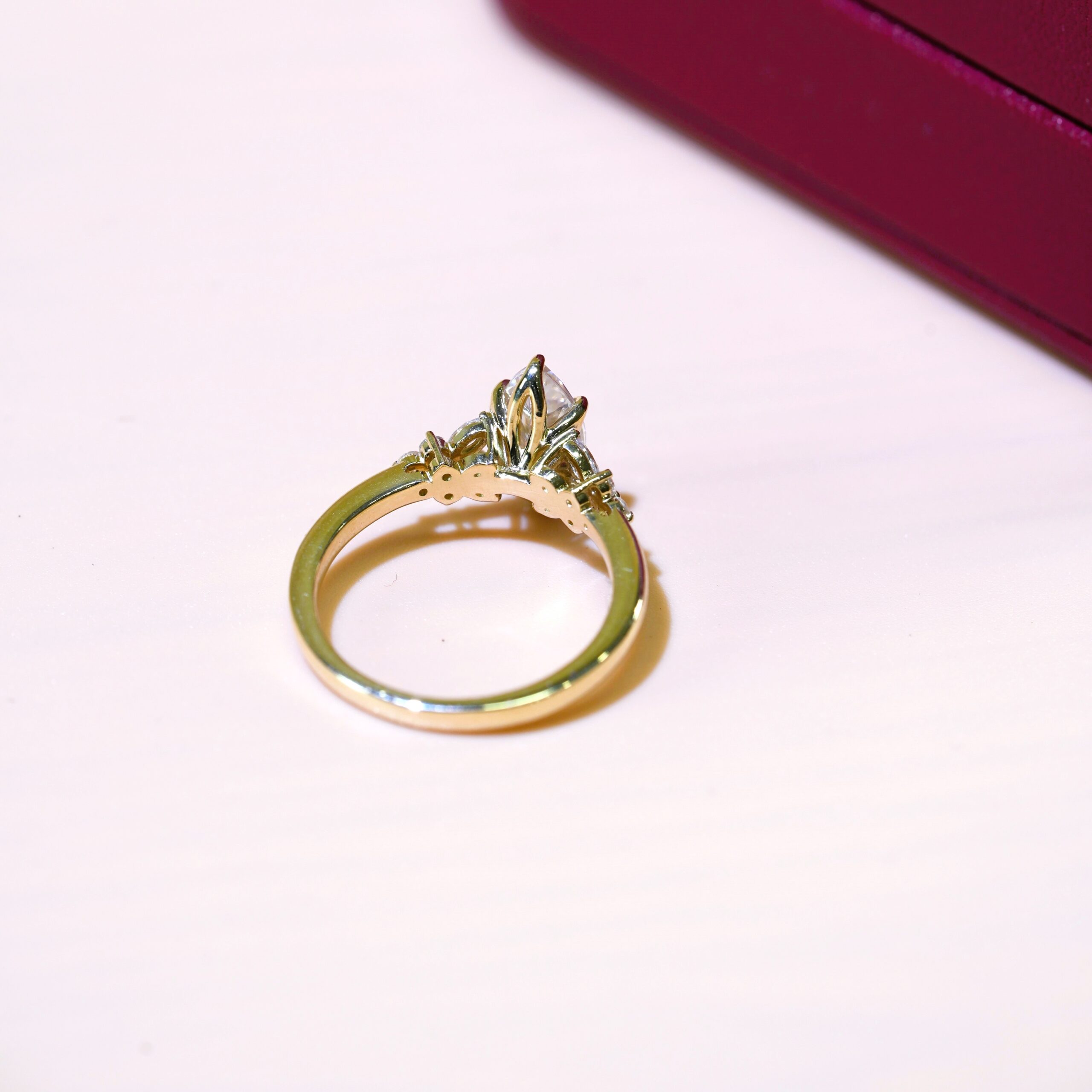Nhẫn cầu hôn Moissanite Marquise NN065